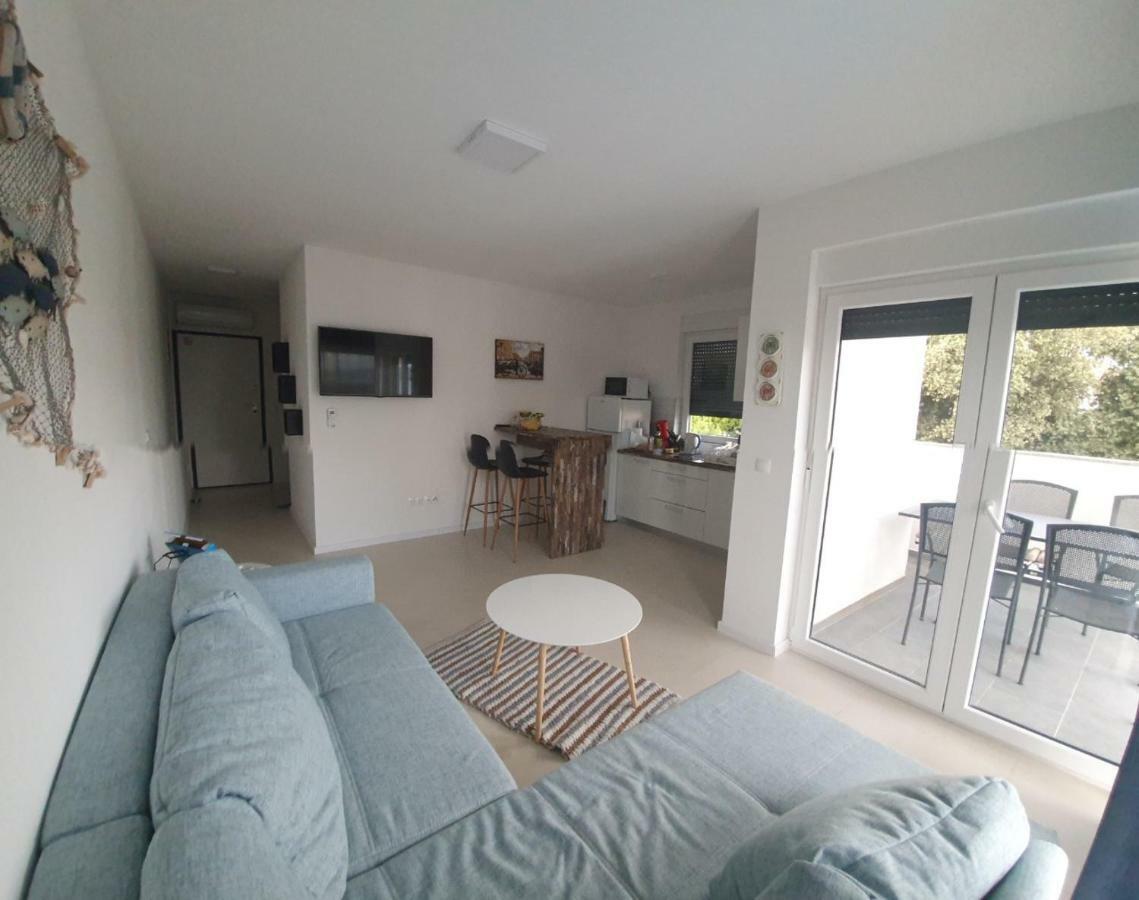 Ferienwohnung Black&White 2 Krk Island Exterior foto