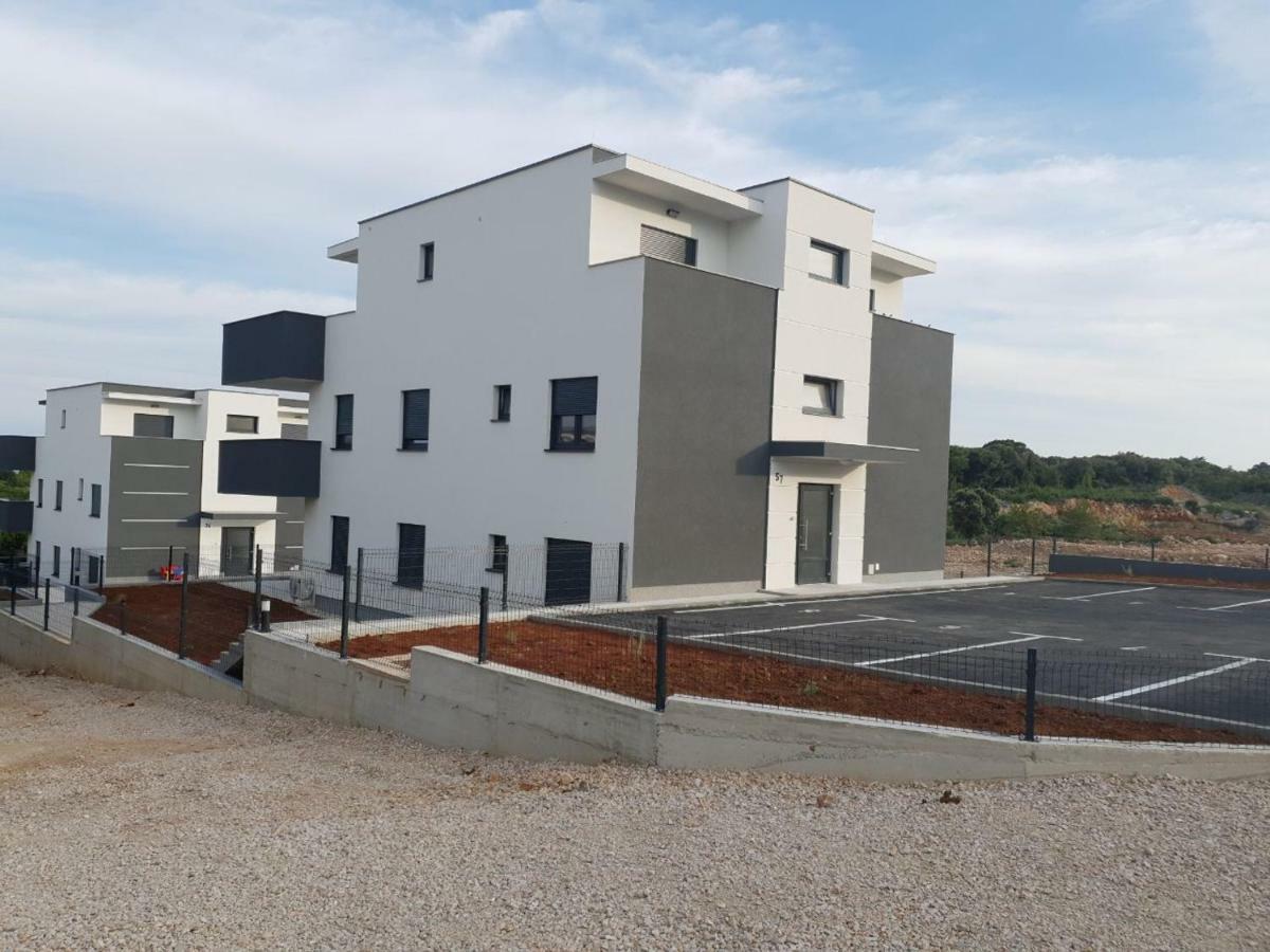 Ferienwohnung Black&White 2 Krk Island Exterior foto